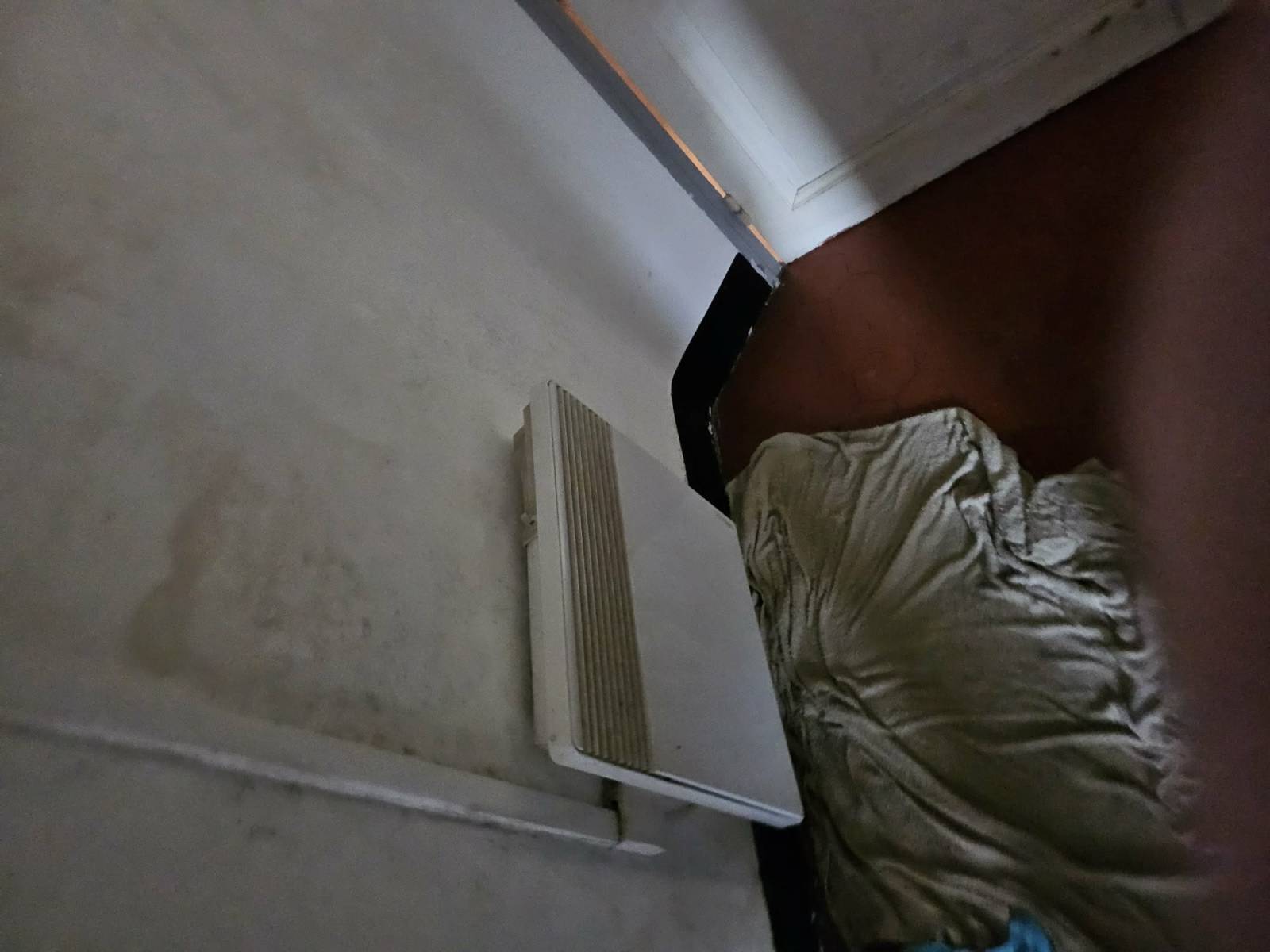 dégâts apparents dans un immeuble à Toulon var