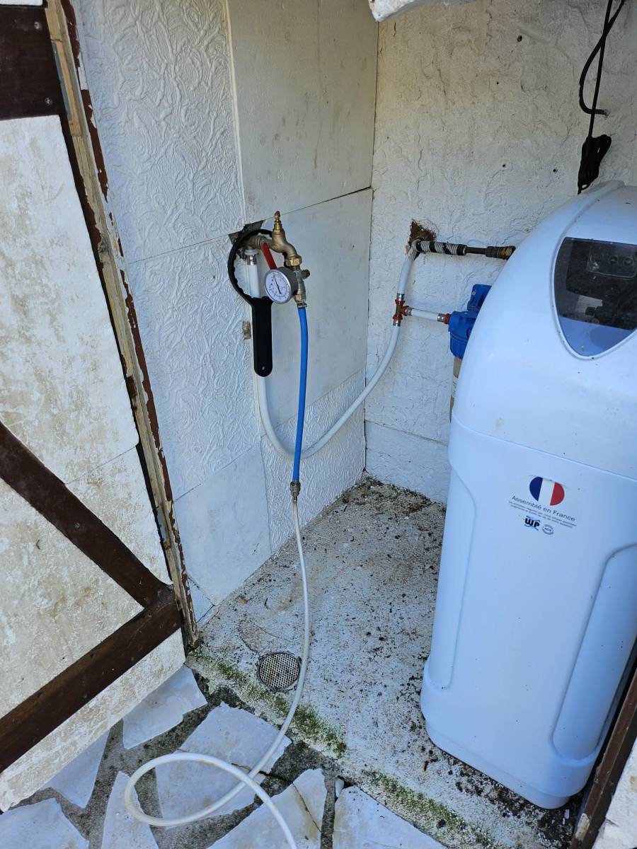 raccordement du gaz traceur sur un robinet de puisage