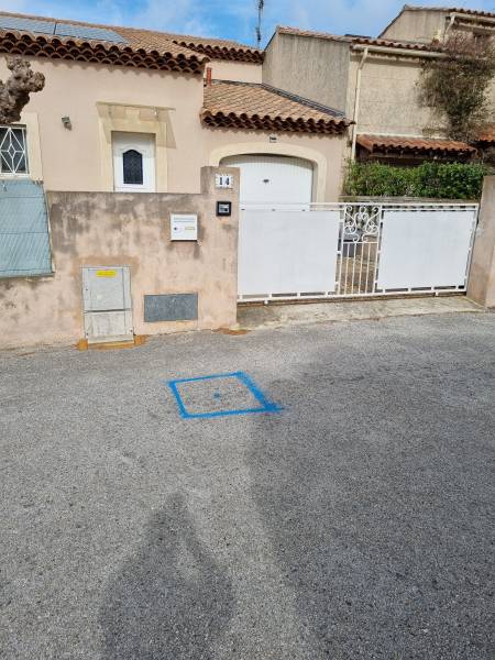 marquage au sol de la fuite à Six fours les plages à côté de Toulon (var)