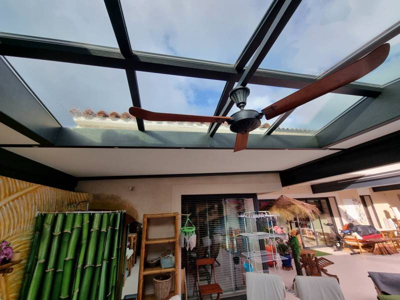 Détection de fuite par infiltration à Cuges les pins sur un toit en véranda à côté de Toulon Var