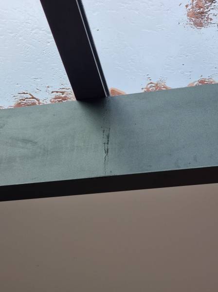 Détection de fuite par infiltration à Cuges les pins sur un toit en véranda à côté de Toulon Var