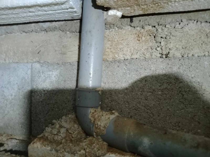 rechercher une fuite sur canalisation enterrée intérieure dans une maison individuelle à Méounes les montrieux à côté de Toulon Var