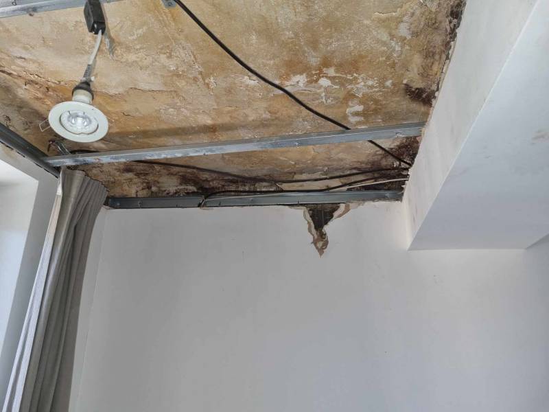 plafond en dégât des eaux
