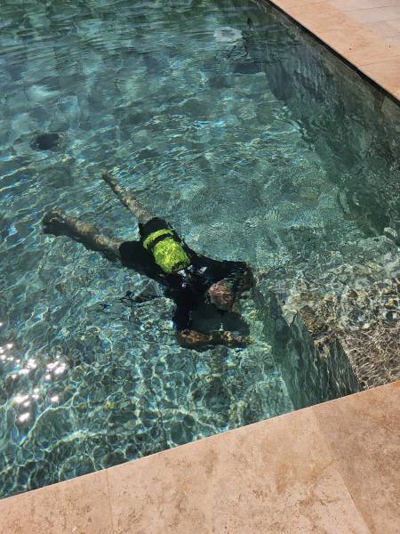 Utilisation d'un plongeur pour recherche de fuite sur structure à Toulon