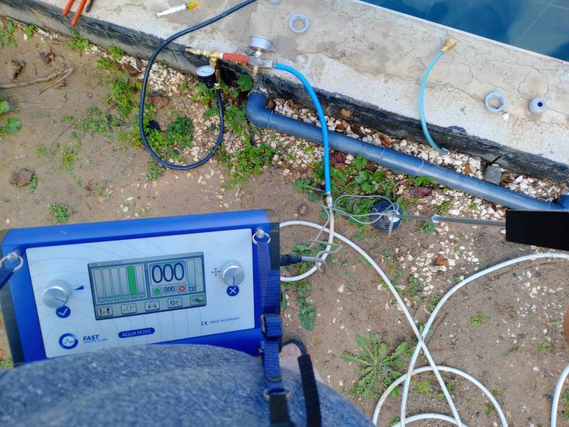 Test au gaz traceur sur une piscine à Toulon (Var)